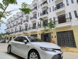 5 tầng mặt tiền sông, gần metro số 2, dòng tiền 313 triệu, bán 6,1 tỷ