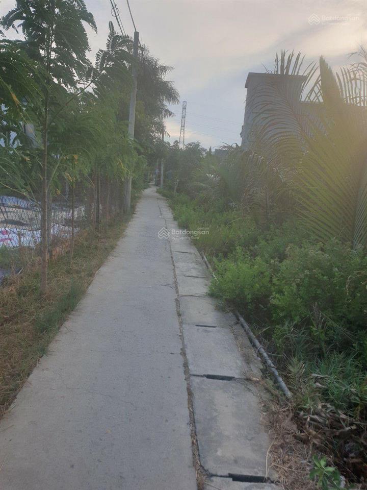 Bán 160m2 đất thổ cư, ngang 6,4x25m, đối diện trường cấp 1,2,3 bình khánh, giá 1 tỷ 920 triệu