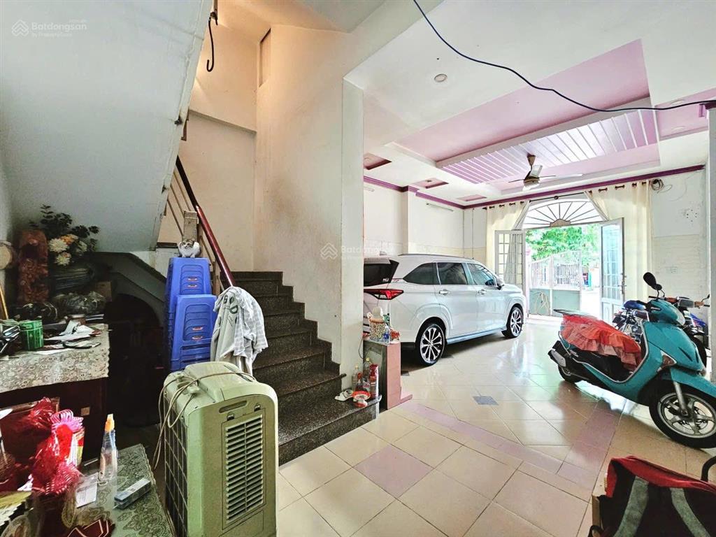 Bán nhà mặt tiền man thiện sổ mới công chứng sang tên ngay