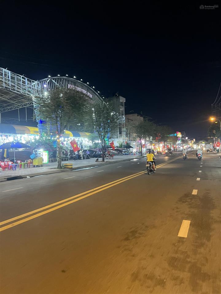 Bán nhà mặt tiền man thiện sổ mới công chứng sang tên ngay
