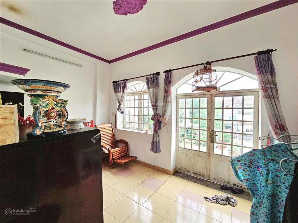 Bán nhà mặt tiền man thiện sổ mới công chứng sang tên ngay