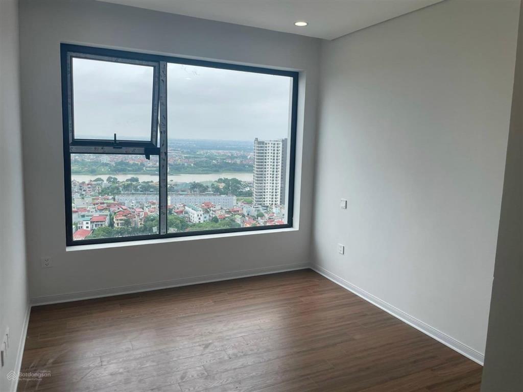 Chính chủ bán căn hộ 2pn  75m2  sẵn sổ, tại bình minh garden, 6,05 tỷ  0982 998 ***