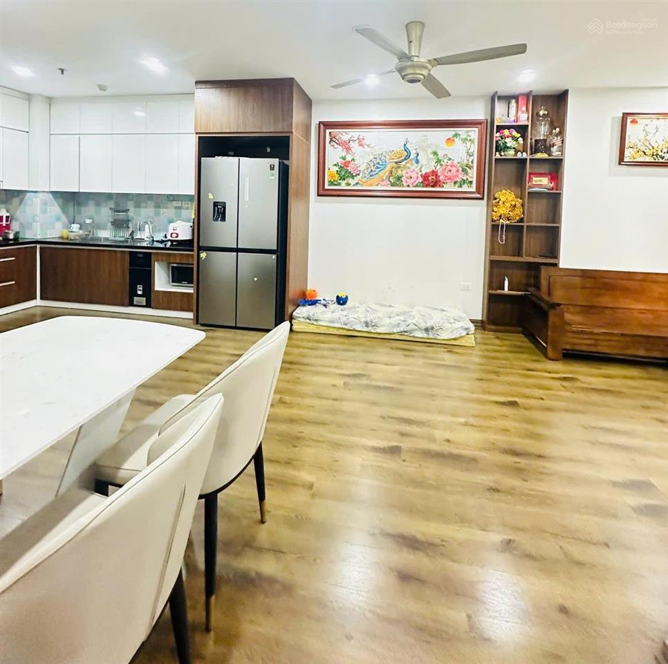 Cam kết rẻ nhất toà, cần bán gấp căn hộ 2n2vs, 70m2. giá 4.1 tỷ toà thăng long capital