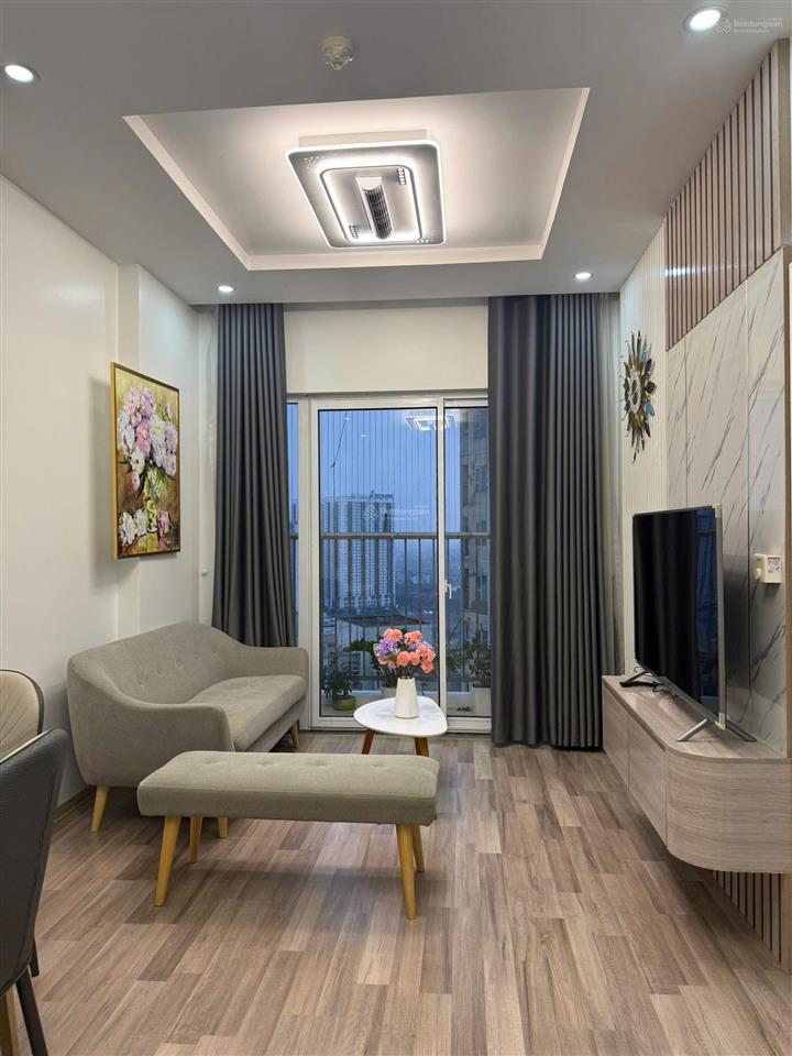 Chính chủ tôi cần bán 2n2vs, diện tích 67m căn 2406 tòa c  the golden