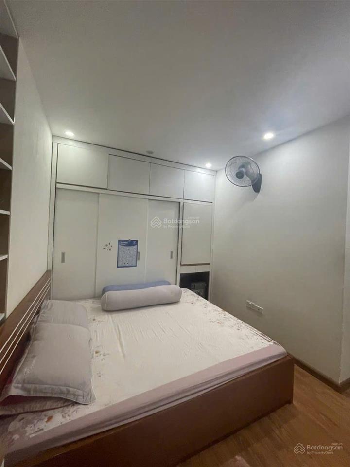 Chính chủ bán căn 2n2vs, 66m2 tòa gemek 2  căn đẹp view vinsmart giá nhỉnh 4 tỷ