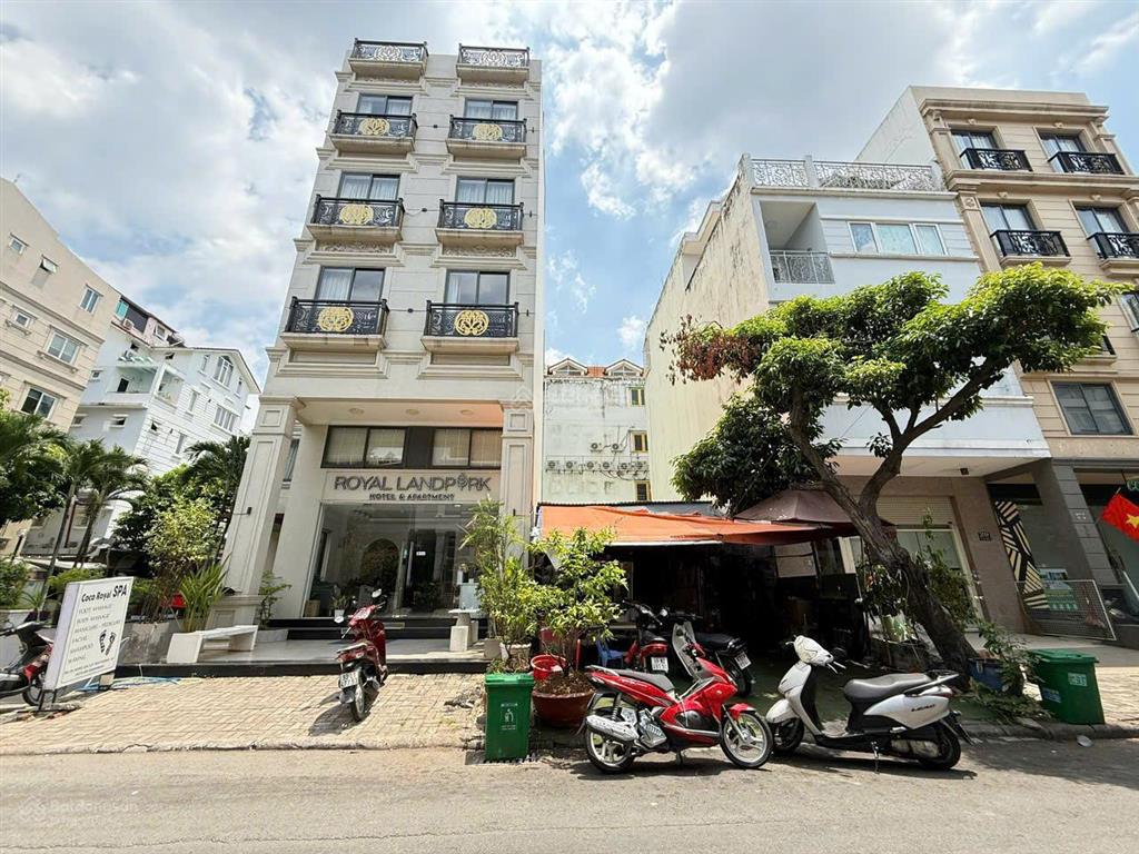 Bán nhà phố hưng gia  hưng phước  phú mỹ hưng giá tốt có thang máy