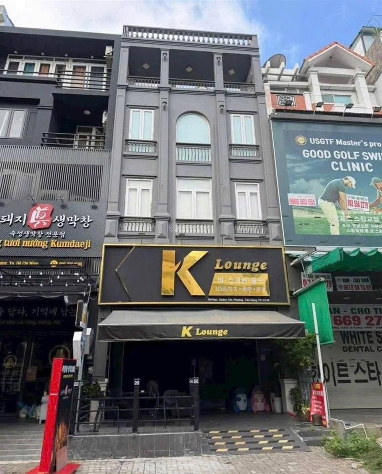 Bán nhà phố mt đường phan khiên ích giá tốt 36.5 tỷ