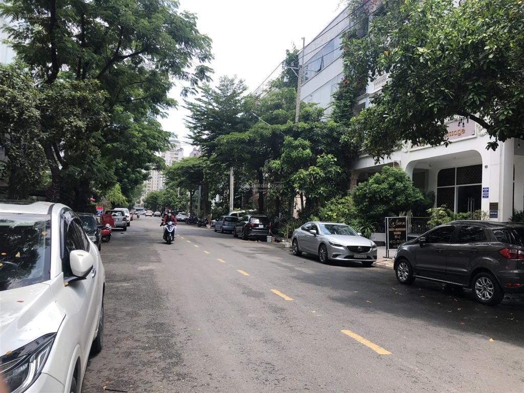 Bán nhà phố mt đường phan khiên ích giá tốt 36.5 tỷ