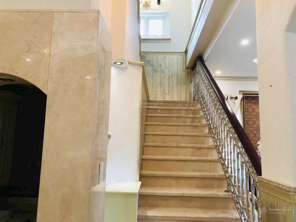 Cho thuê biệt thự đơn lập siêu sang, phú mỹ hưng tp.hcm