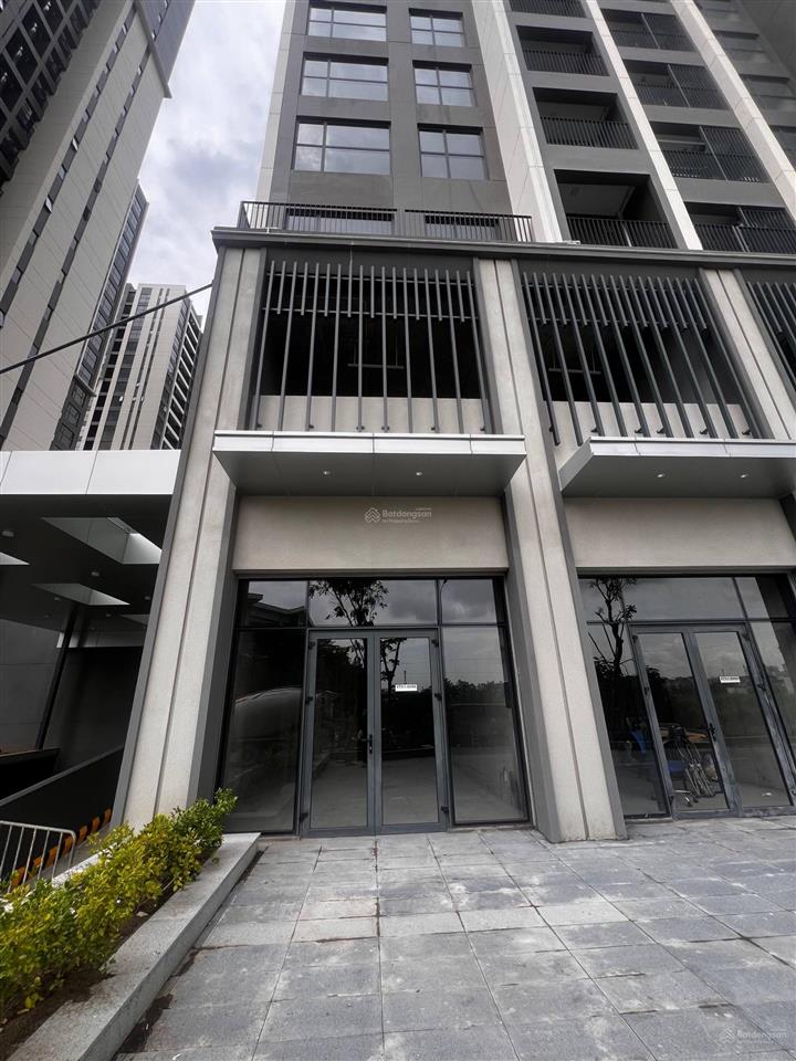 Chuyên bán shophouse 85m2 giá 16 tỷ có 2 tầng mặt tiền victoria village