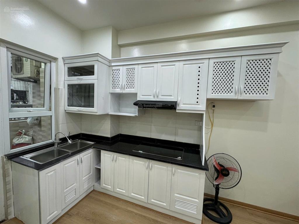 Tôi cần bán nhanh căn hộ 64m2 tòa ct6b thiết kế 2 phòng ngủ đẹp, thoáng, rẻ nhất xa la