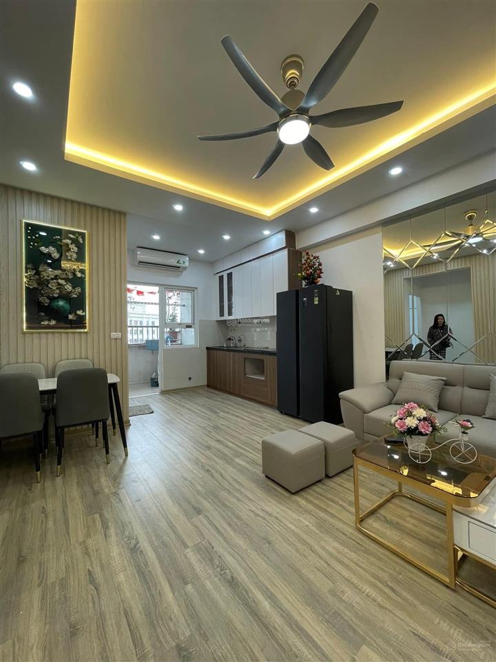 Cần bán nhanh căn hộ chung cư cực đẹp, dt 70m2 tòa ct4  kđt xa la.  0989 862 ***