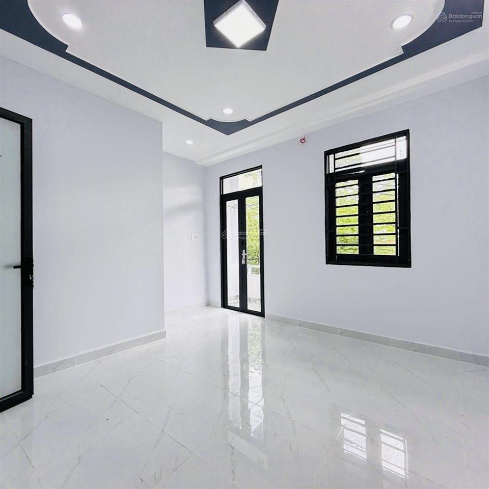 Bán nhà 2 tầng ngay khu tên lửa  hẻm 4 mét  2tỷ93  sát ubnd quận bình tân