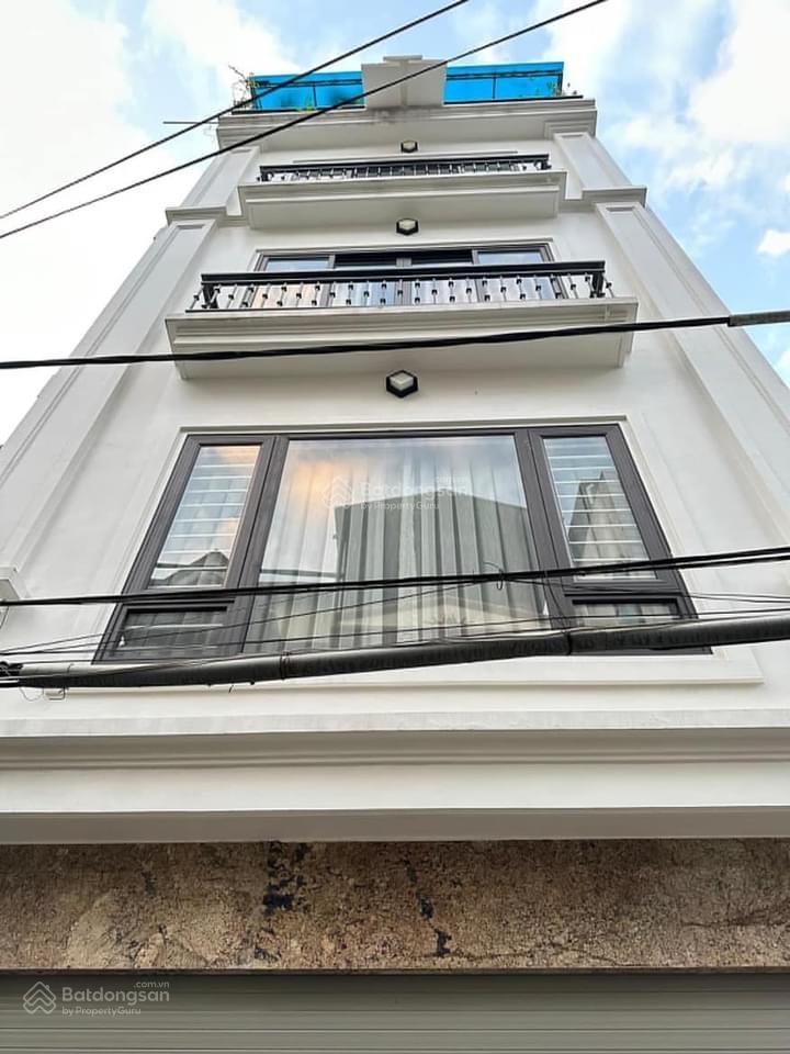 Bán nhà thạch bàn 35m5 tầng ngõ to ô tô đỗ cửa giá 6,8 tỷ (có thương lượng)