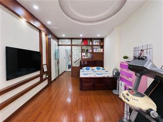 Tt cầu giấy  ô tô đỗ cửa/vào nhà 38m2 x5t  vừa ở vừa kinh doanh/cho thuê  hơn 12 tỷ hiếm có