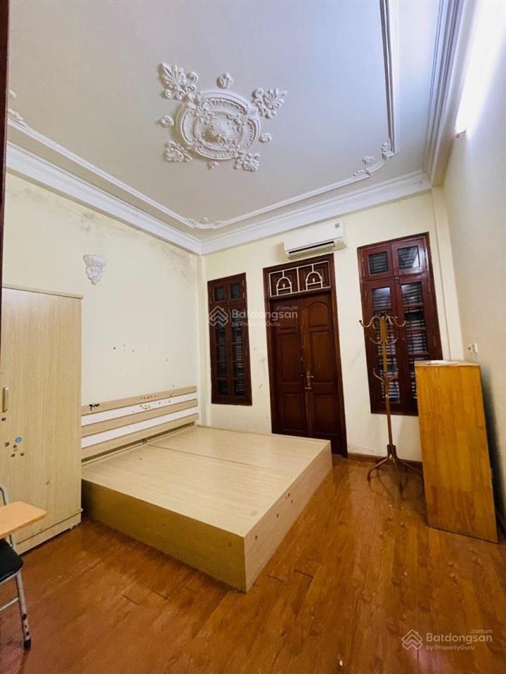 Tt cầu giấy  nhà dân xây 2 mặt ngõ trước sau  ô tô đỗ cửa dt 40m x 4t, mt 4m  thoáng  tiện ích