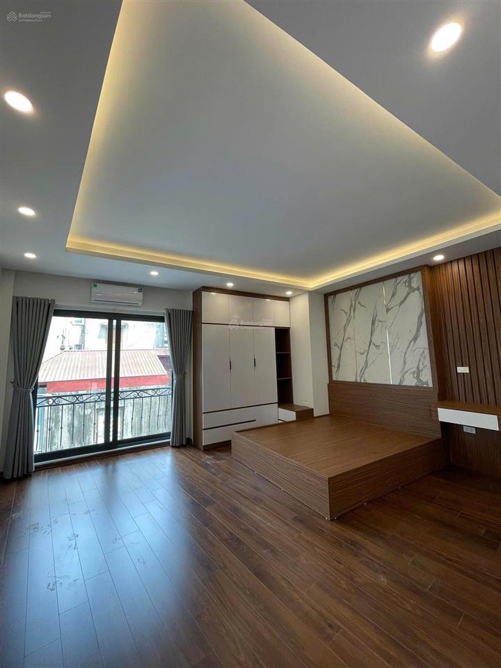 Cầu giấy 40m x 7 tầng  thang máy  2 thoáng  ngõ to nông gần phố  tiện ích