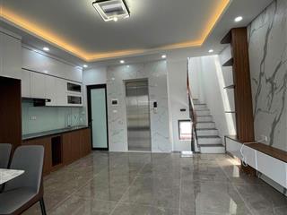 Cầu giấy 40m x 7 tầng  thang máy  2 thoáng  ngõ to nông gần phố  tiện ích