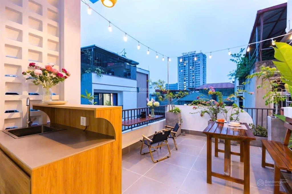 Kim mã 43m x5t  12,9 tỷ  nhà dân xây 8pn  ô chờ thang máy  ngõ nông gần phố lotte vincom