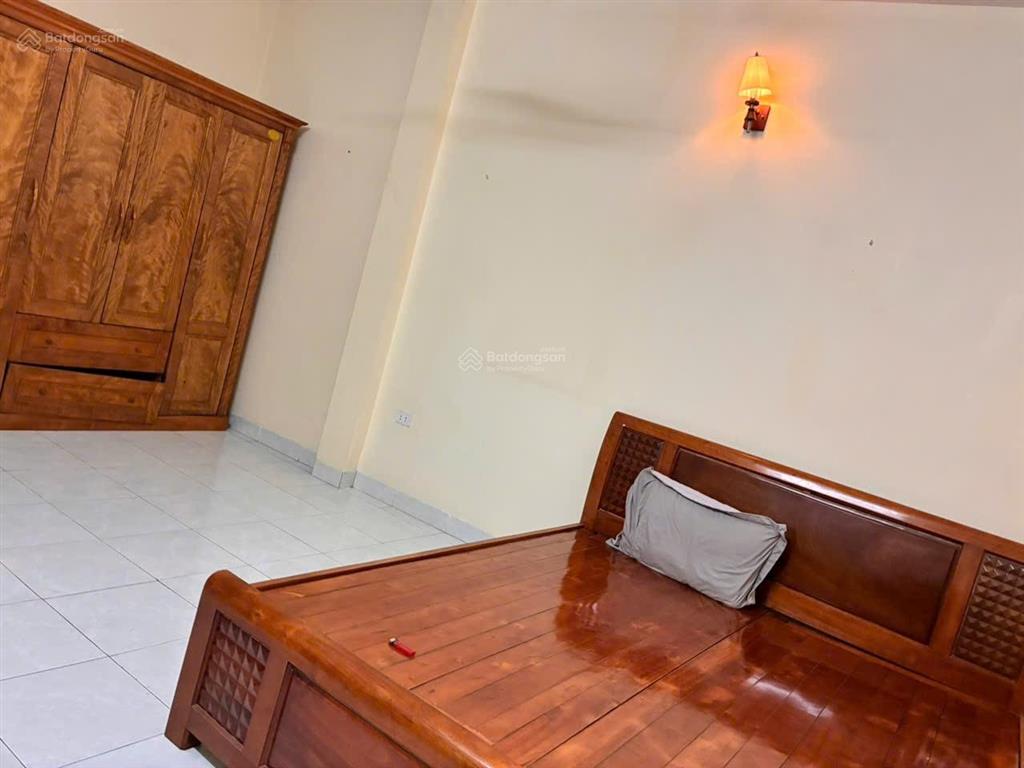 Cho thuê nhà riêng 80m2 có gara khu ngọc thụy