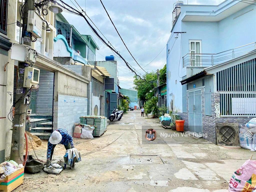 Quận tân phú  hẻm xe hơi đường lê trọng tấn  diện tích 4x17m  giá tốt 6 tỷ