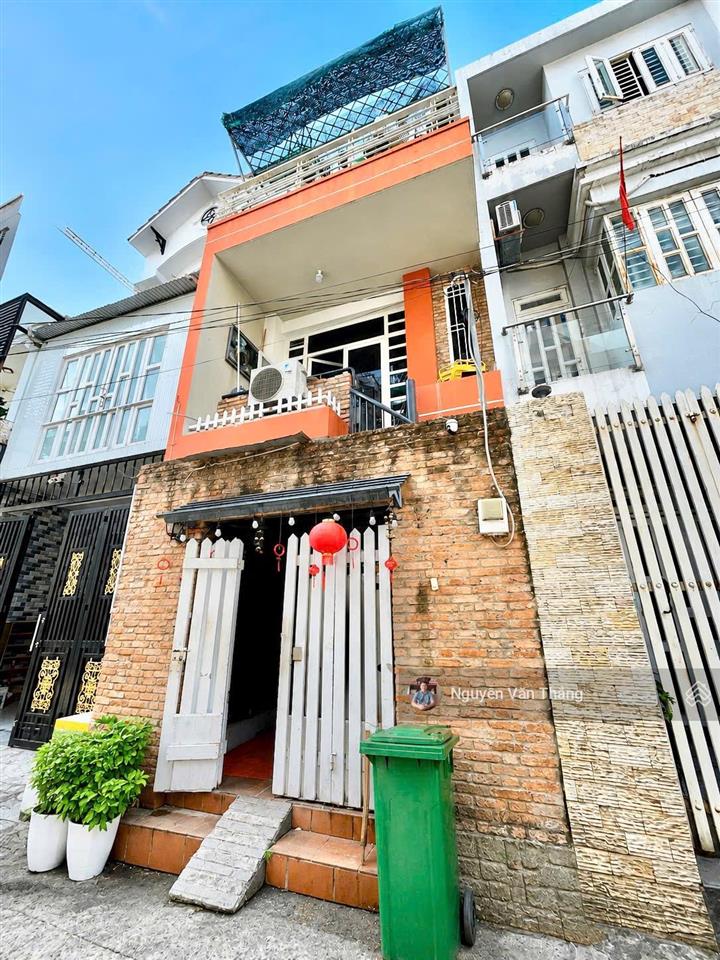 Bán nhà hẻm xe hơi ngay khu gò dầu  diện tích 4x14m  đúc 3 tầng  giá tốt 6,6 tỷ
