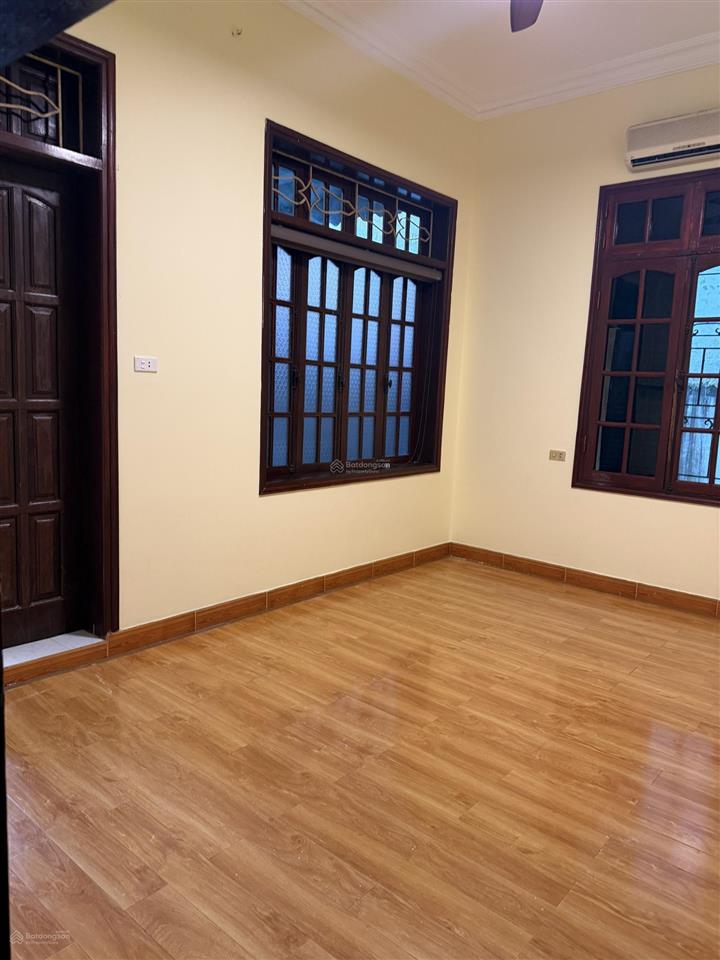Cho thuê nhà vườn phan kế bính 163m²  3 tầng, 20m ra mặt phố, hợp ở & kinh doanh