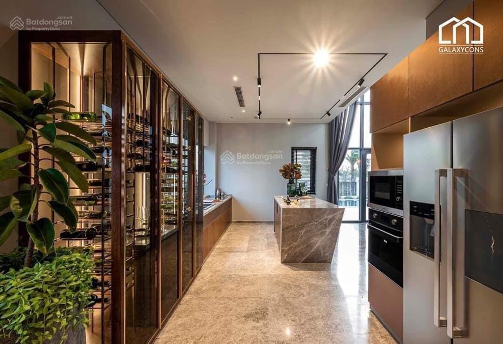 Tôi cần bán grand marina saigon 2pn 92m2 giá 28 tỷ khách nào cần mua  trực tiếp