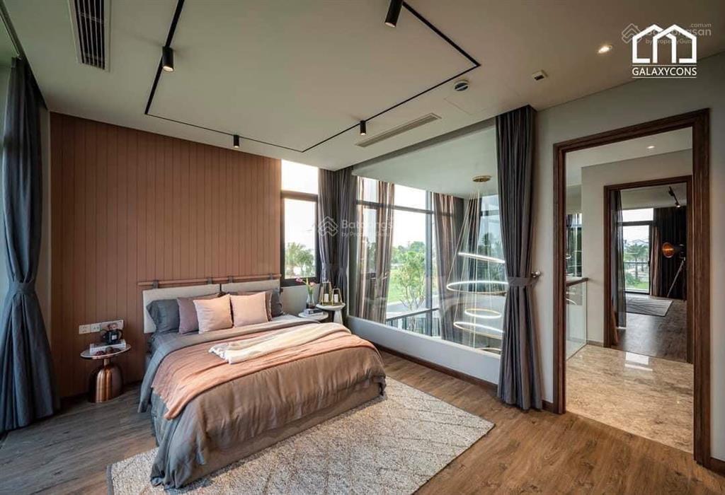 Tôi cần bán grand marina saigon 2pn 92m2 giá 28 tỷ khách nào cần mua  trực tiếp