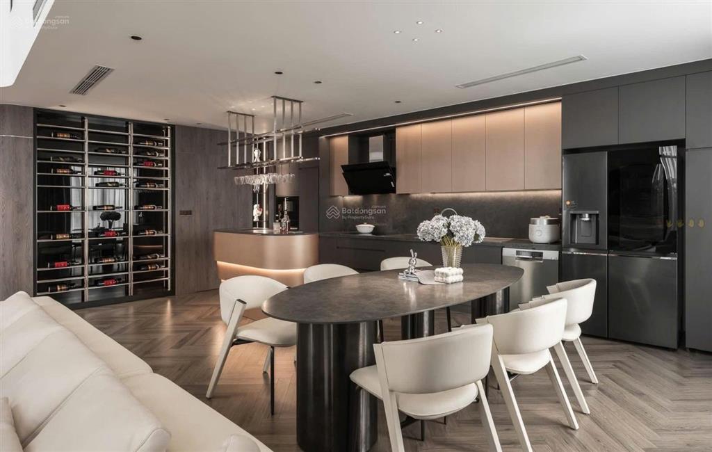 Bán căn hộ 4pn, 3wc tại triton crown phú mỹ hưng, giá thỏa thuận, 360m2, view đẹp