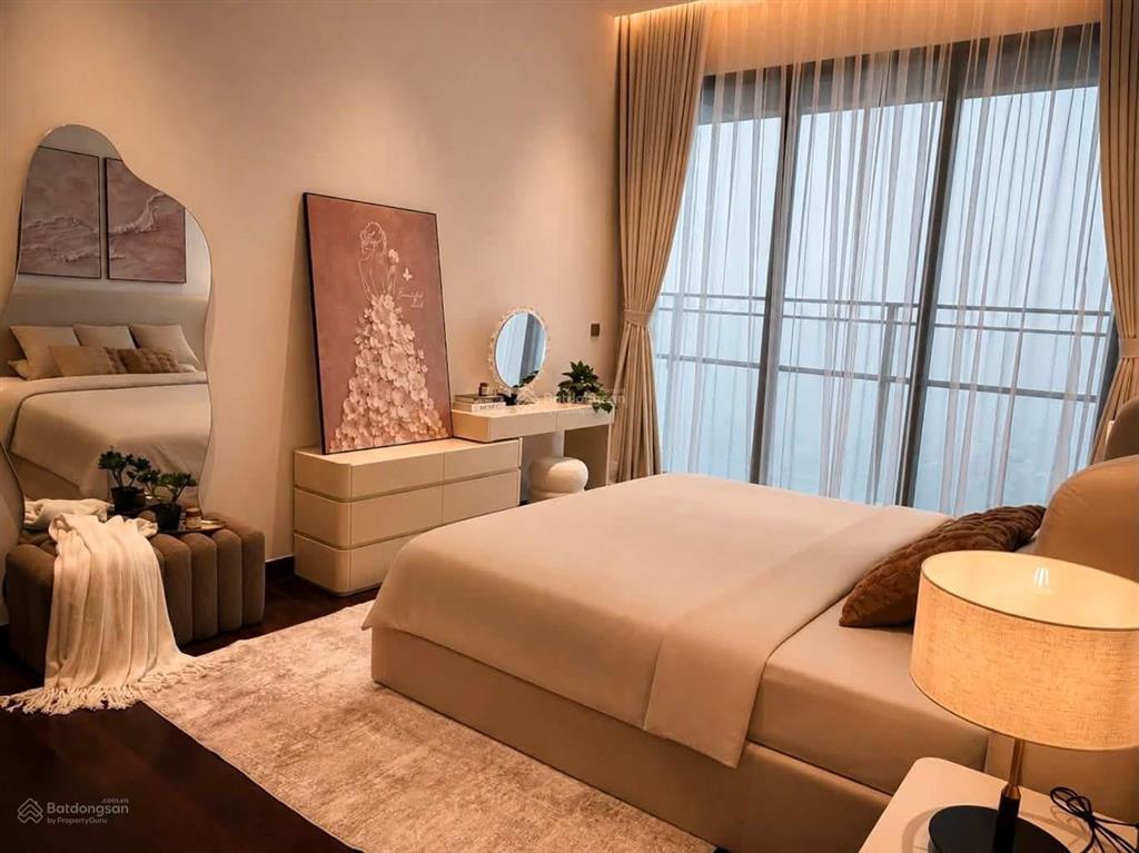 Chuyển công tác cần bán căn penthouse midtown phú mỹ hưng quận 7 272m2 giá 35,5 tỷ, miễn trung gian