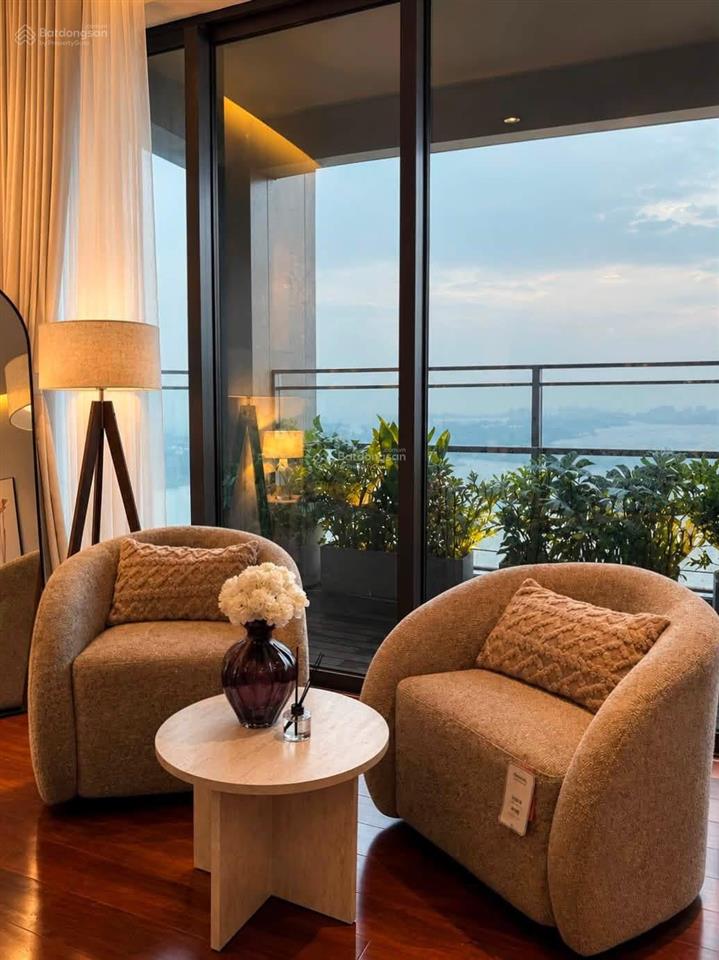 Chuyển công tác cần bán căn penthouse midtown phú mỹ hưng quận 7 272m2 giá 35,5 tỷ, miễn trung gian