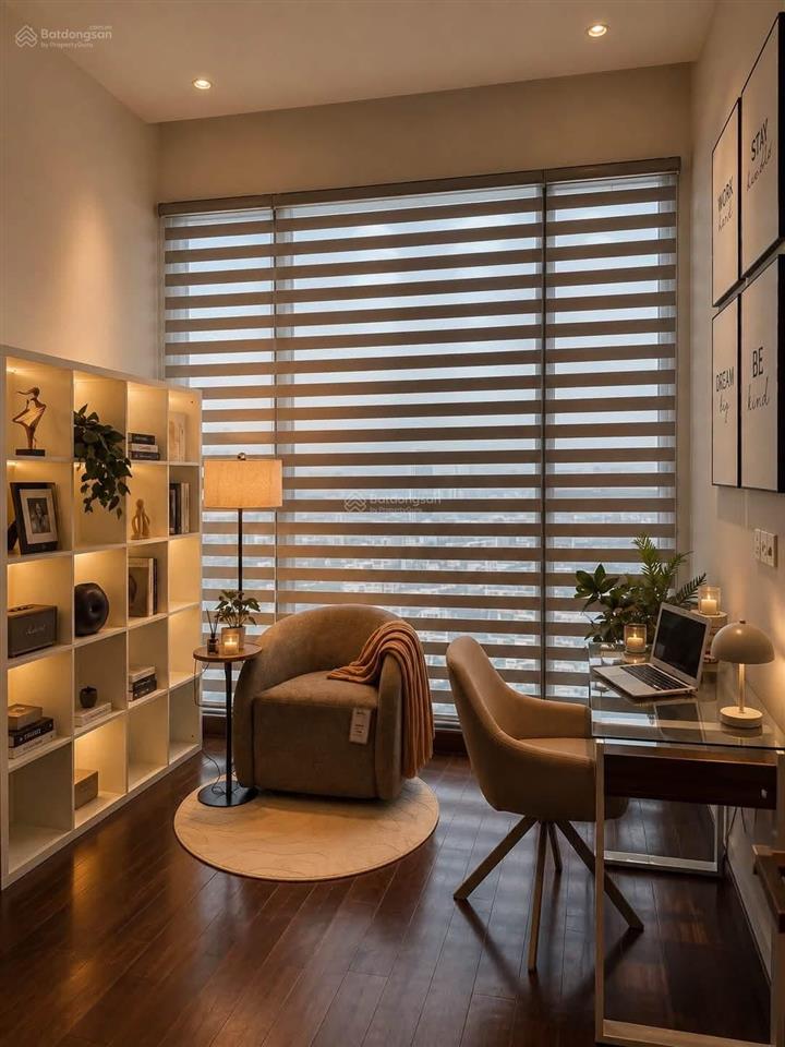 Chuyển công tác cần bán căn penthouse midtown phú mỹ hưng quận 7 272m2 giá 35,5 tỷ, miễn trung gian