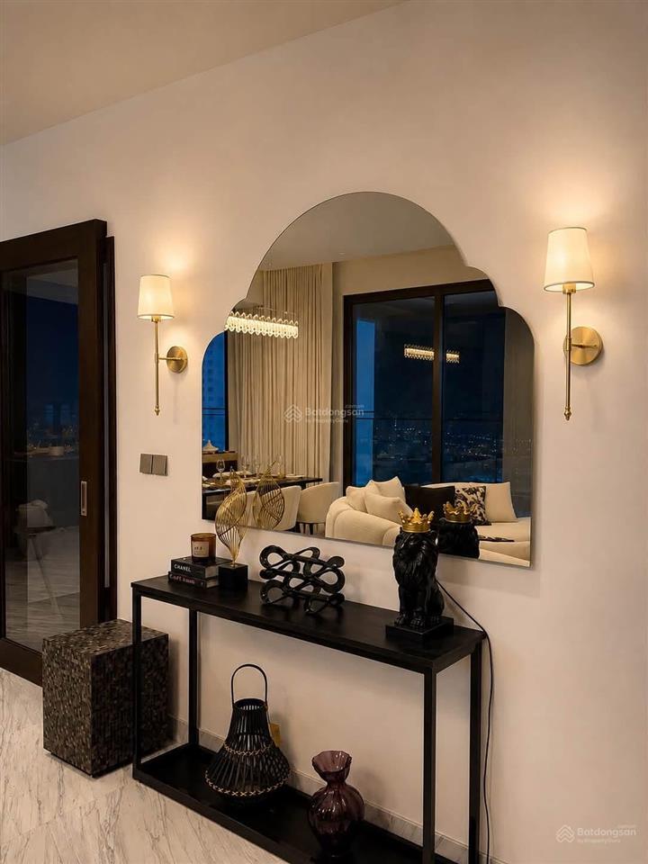 Chuyển công tác cần bán căn penthouse midtown phú mỹ hưng quận 7 272m2 giá 35,5 tỷ, miễn trung gian