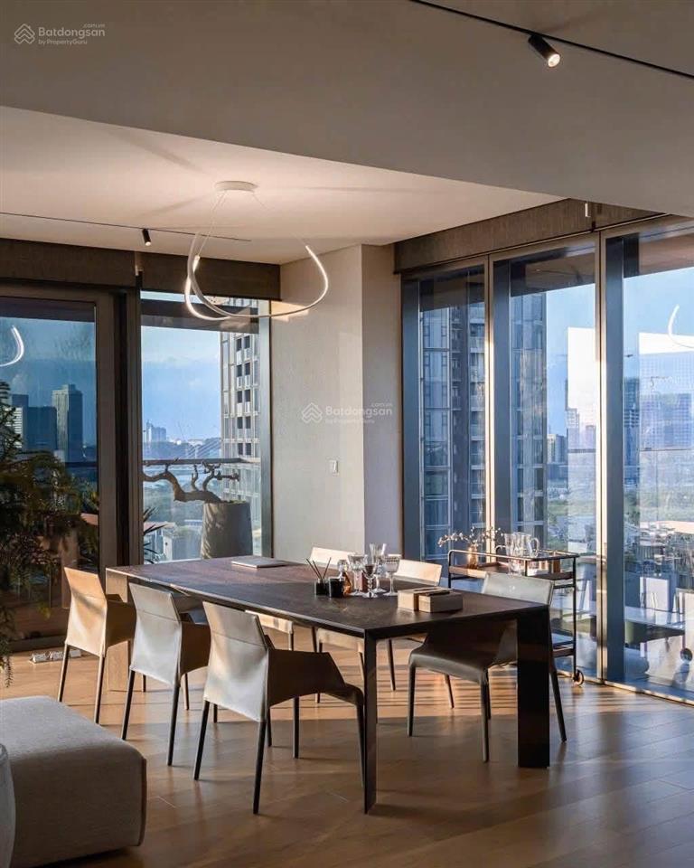 Tôi cần bán chính chủ căn hộ cao cấp midtown phú mỹ hưng 135m2 14,5tỷ  chính chủ 0965 645 ***