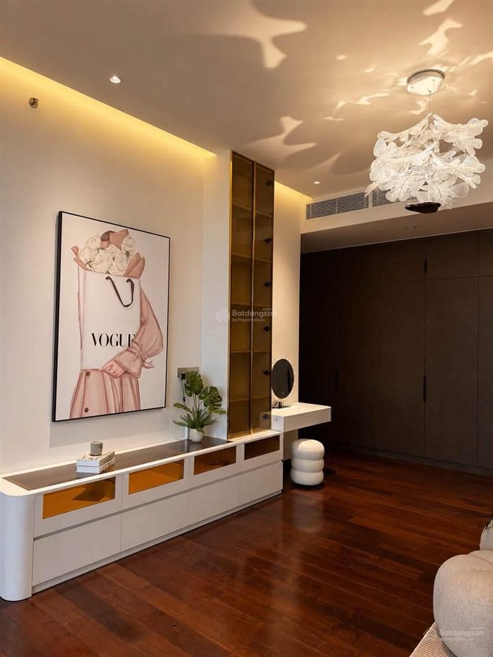 Bán nhanh trong tuần căn hộ chính chủ penthouse sky garden diện tích 272m2 giá 9tỷ5 miễn trung gian