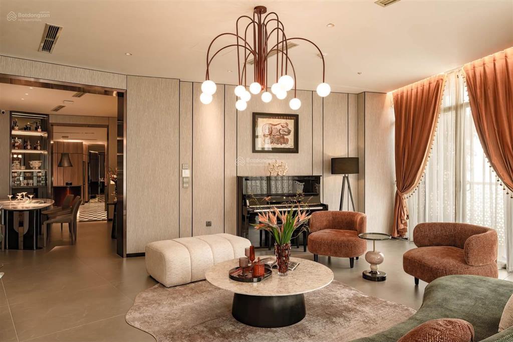 Không ở nên tôi cần bán căn hộ cao cấp green valley phú mỹ hưng 3pn2wc 120m2 giá 8,8 tỷ chính chủ