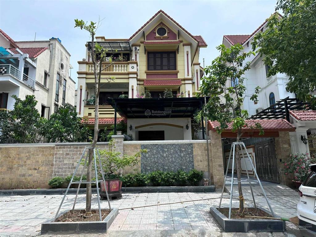 Chính chủ cần cho thuê biệt thự lô góc hoàn thiện tại kđt vân canh hud, hoài đức. 0945 181 ***