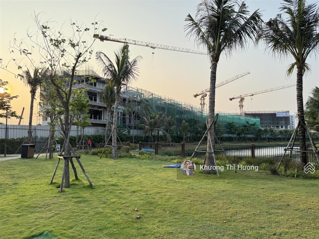 Nhà liền kề 2 mặt thoáng view kênh khu biệt lập mizuki park