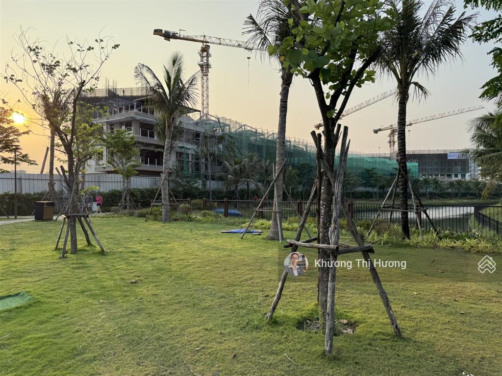 Nhà liền kề 2 mặt thoáng view kênh khu biệt lập mizuki park