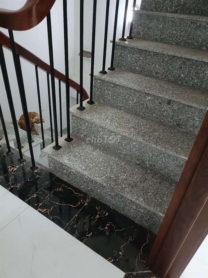 Cần cho thuê phòng víp khép kín