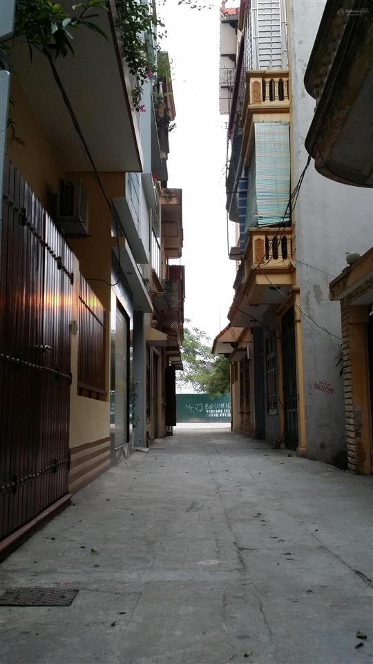 Cho thuê bt 70m2, 13 triệu/th, 5pn tại số 8 ngõ 110 văn quán, hà đông