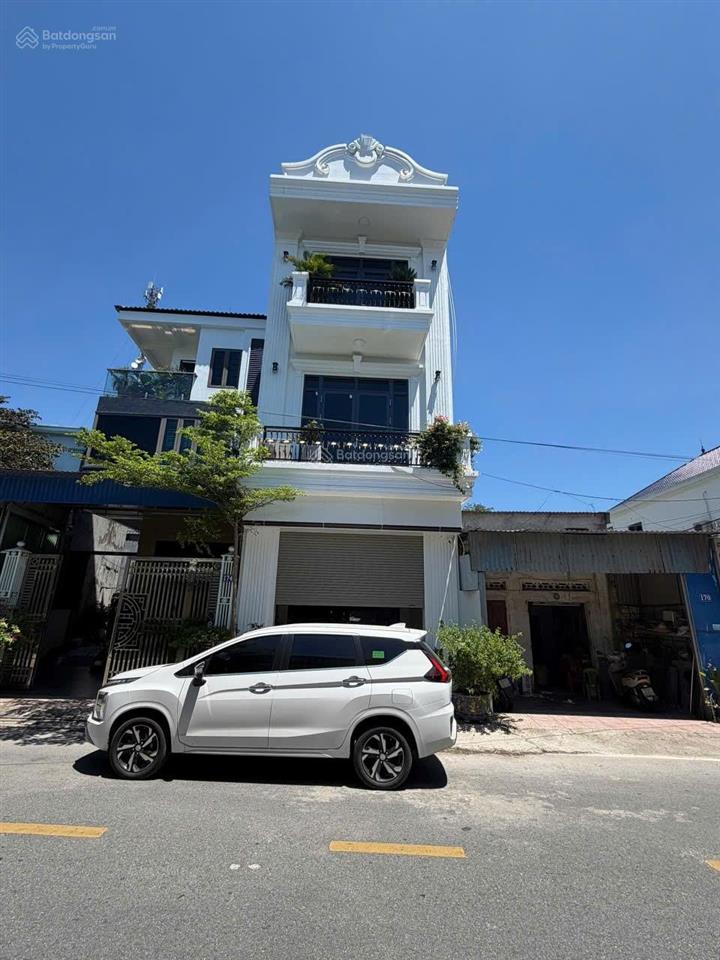 Nhà mặt đường nhựa 10m ngay sát kcn an dương 111m2 3 tầng full nội thất giảm sốc