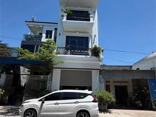 Nhà mặt đường nhựa 10m ngay sát kcn an dương 111m2 3 tầng full nội thất giảm sốc