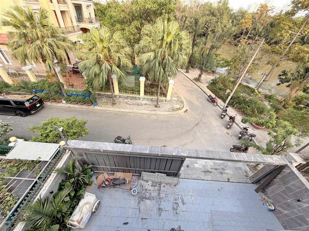 Vip  biệt thự vừa hoàn thiện 3 tầng đẹp kdc tân quy đông q7 giá 52 tỷ