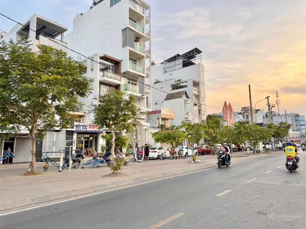 Vip  nhà 4 tầng 4x20m view sông, cv trần xuân soạn q7 giá 19 tỷ