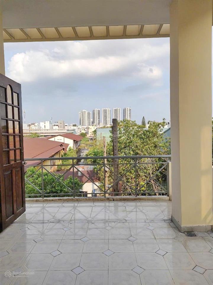 Biệt thự 243m² 2 lầu hẻm xe tải bùi văn ba q7 giá 16.8 tỷ (70tr/m²)