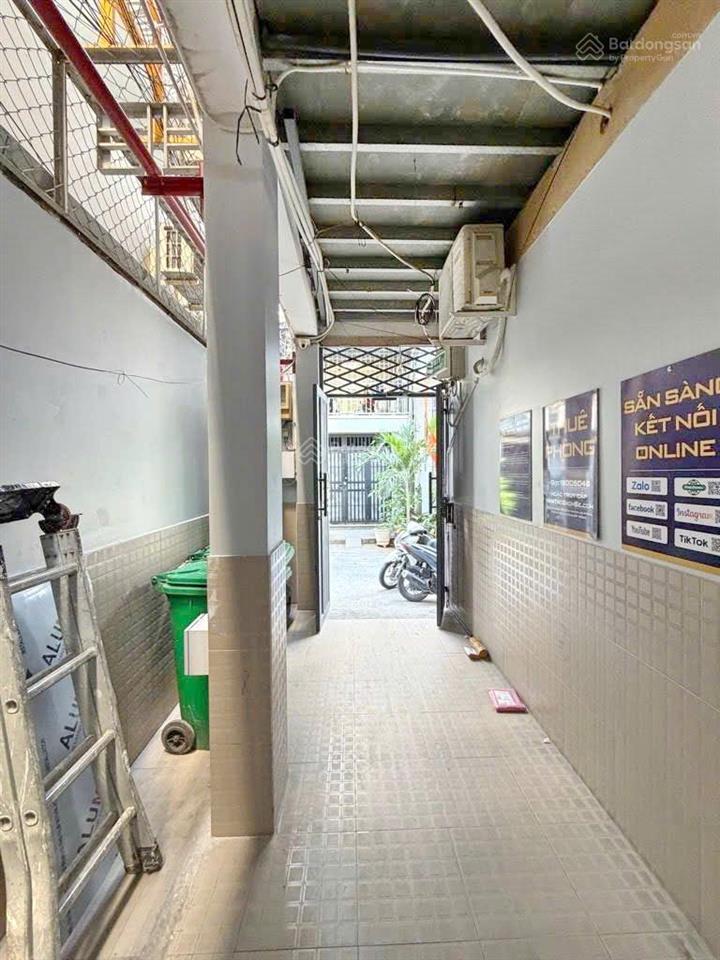 Căn hộ dịch vụ 5 tầng, 20 phòng hẻm xe hơi bùi văn ba q7 giá 16,99 tỷ