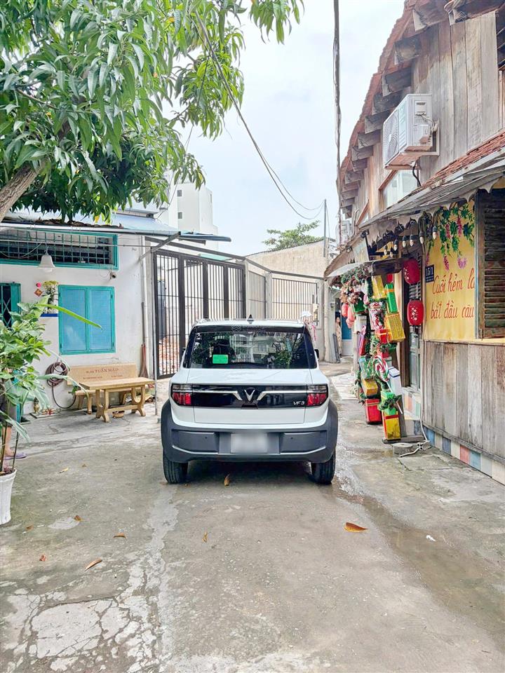 Lô đất đẹp  55.8m² hẻm xe hơi đường số 49 quận 7 giá 7.2 tỷ