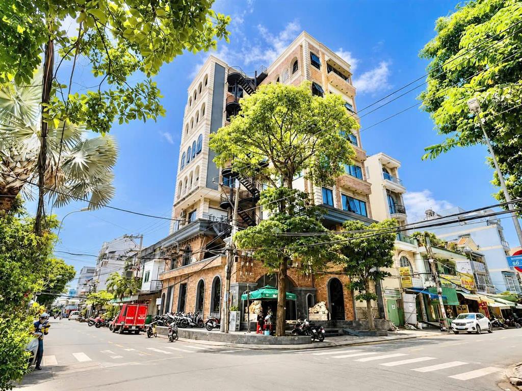 Siêu phẩm hầm, 8 tầng góc 2 mt đường đôi q7 giá 85 tỷ